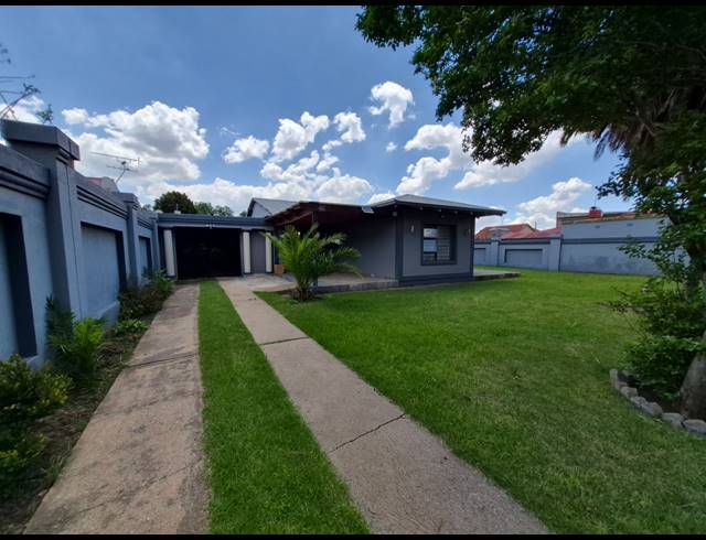 3 BEDROOM HOUSE FOR SALE IN COMET